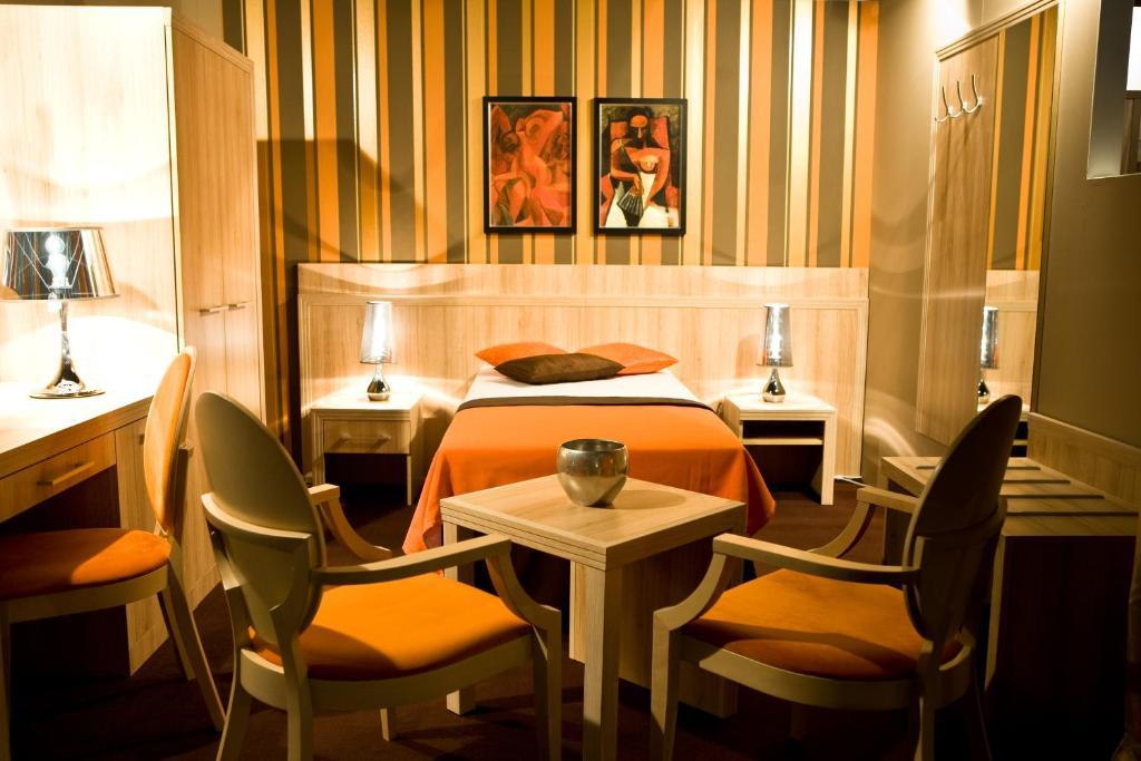 Hotel Kasyno Jarocin Rom bilde